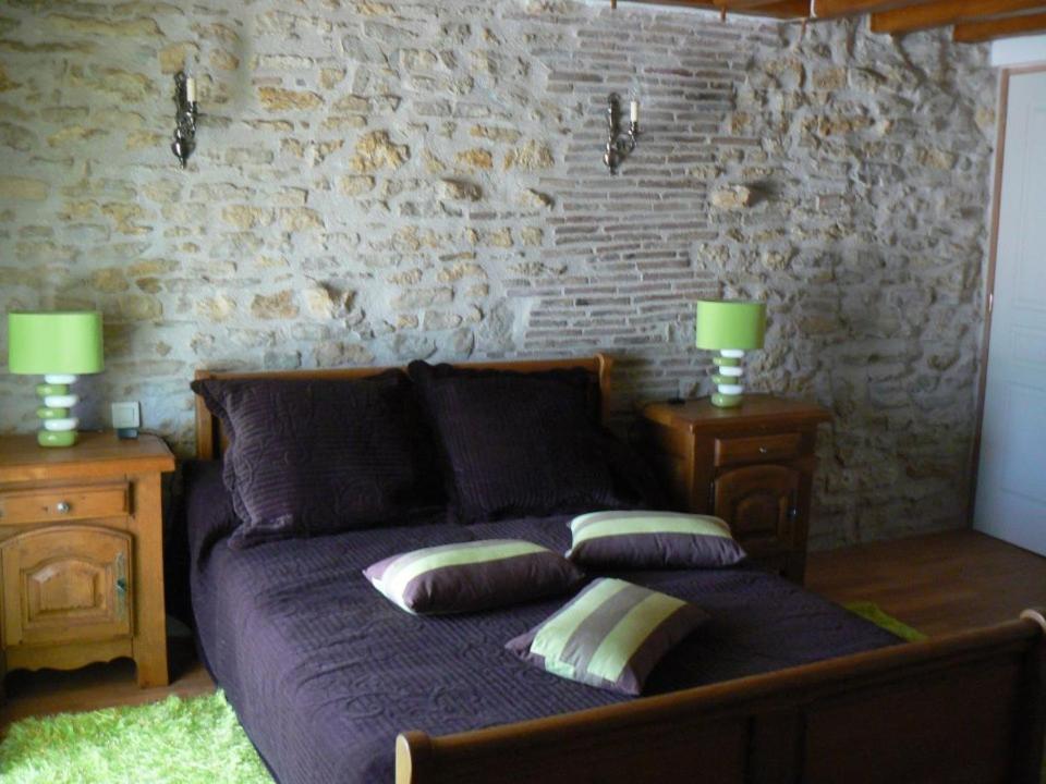 Le Manoir Des Chapelles Bed and Breakfast Venoy Værelse billede